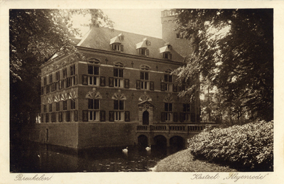 8753 Gezicht op de achterzijde van het kasteel Nijenrode bij Breukelen uit het noordoosten.